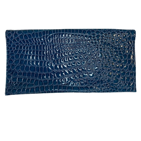๐3 FOR $15๐ Alligator Print Teal Blue Clutch Handbag - Picture 3 of 13